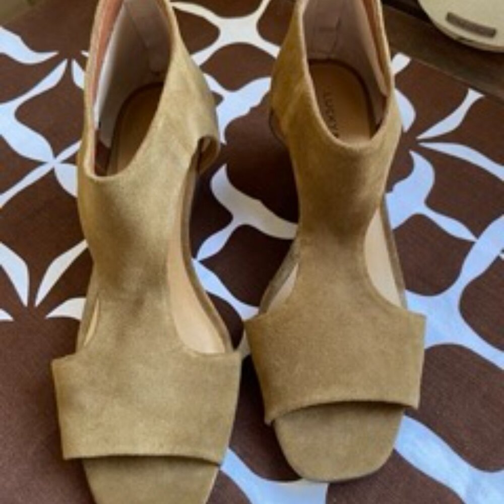 Lucky Brand T-Strap Tapenade Suede Wedge Sandals Tehirr Women's 9.5M